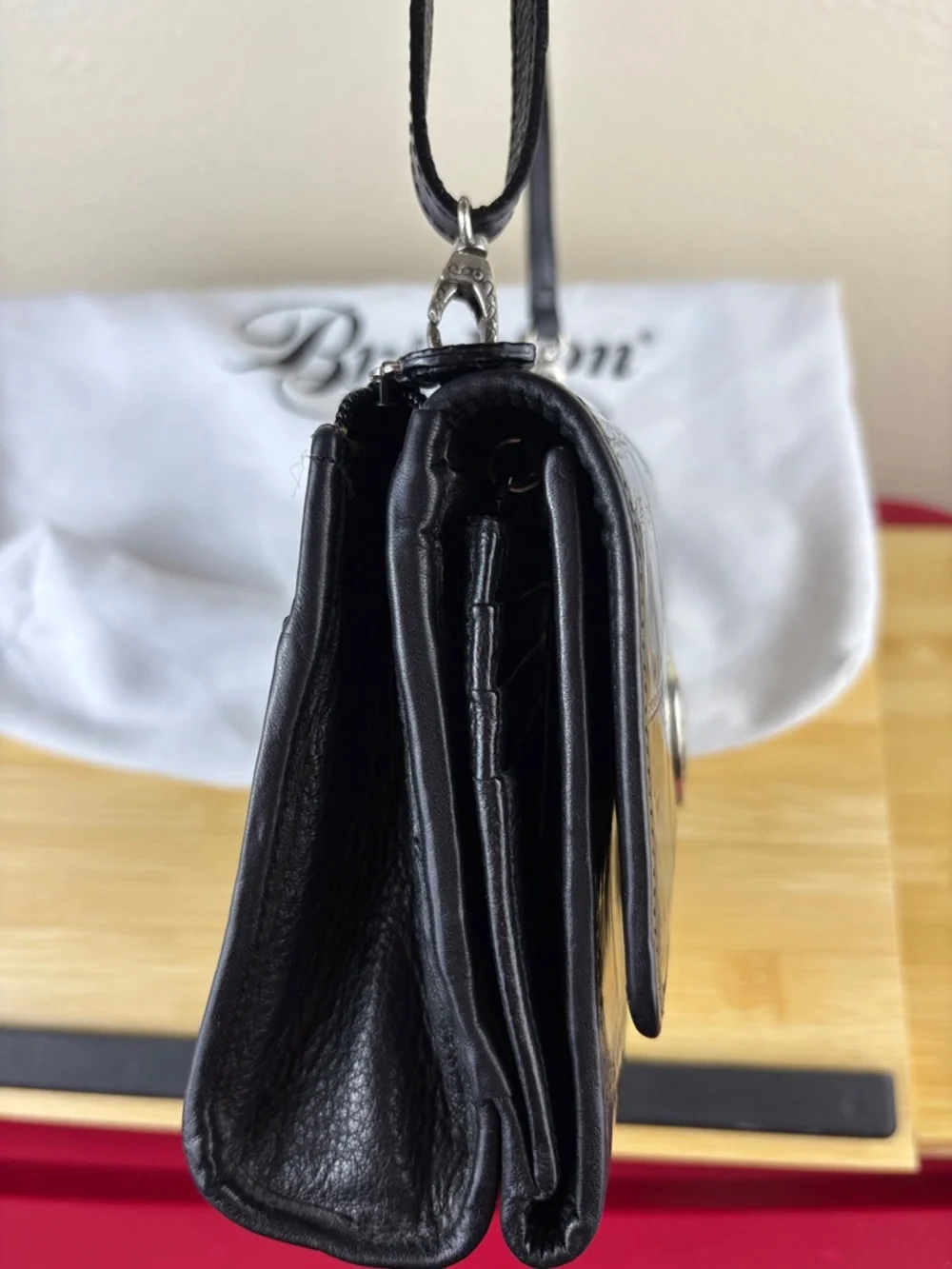 Brighton Black Croc-Embossed Crossbody Wallet Purse Heart Clasp W/Bag VTG